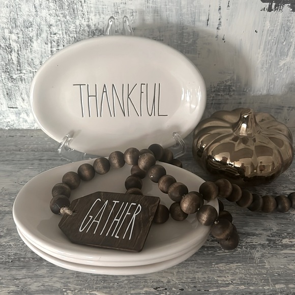 Rae Dunn  Set of 4 appetizer plates FEAST,GOBBLE, BLESSED & THANKFUL - Picture 3 of 8